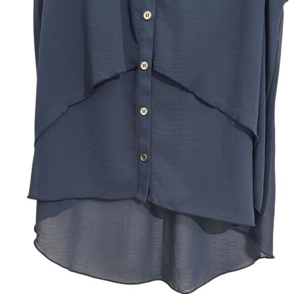 Sleeveless Blue Button-Down Blouse With Layered Hem XL - Picture 3 of 8
